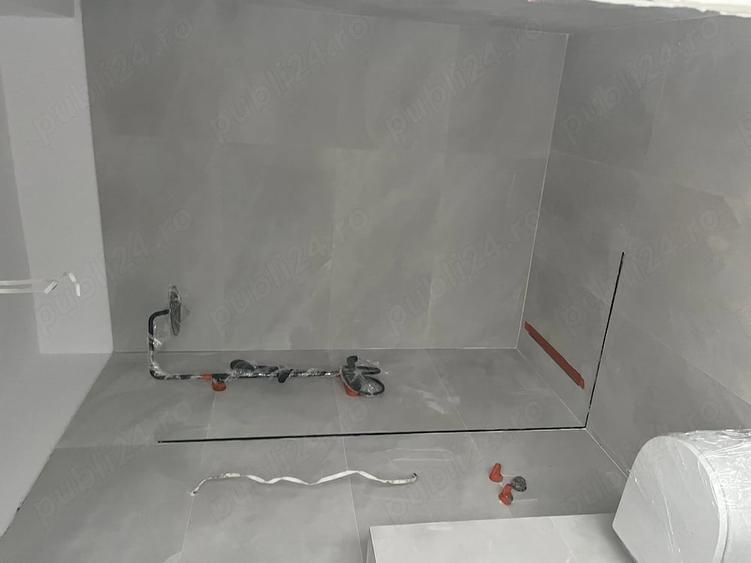 Apartament cu 3 camere decomandat în Vitan