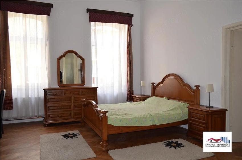 Casă cu 3 camere în Semicentral