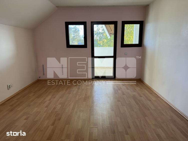Casă cu 4 camere cu Teren 898 Mp în Mitocu Dragomirnei