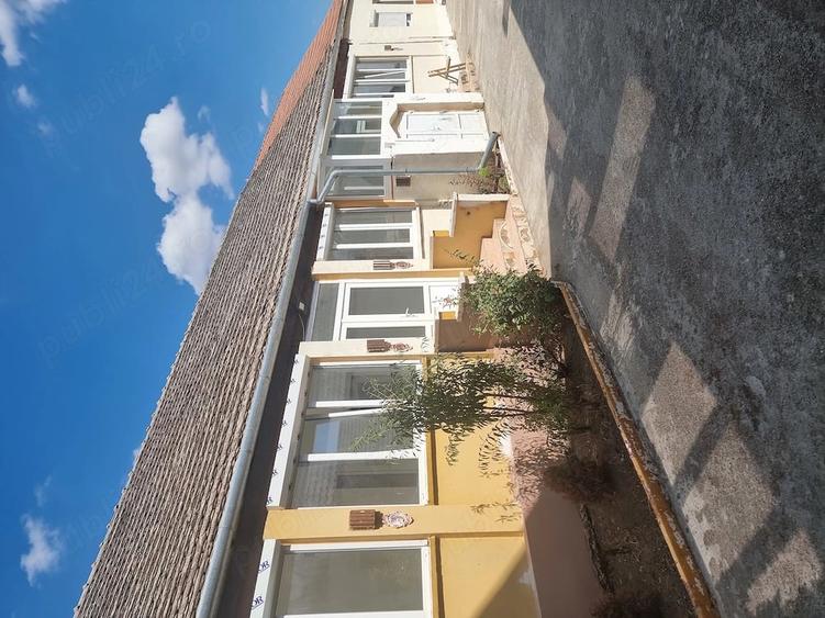 Casă cu Teren 637 Mp în Lovrin