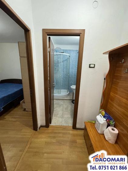 Apartament cu 2 camere semidecomandat în Micro 17