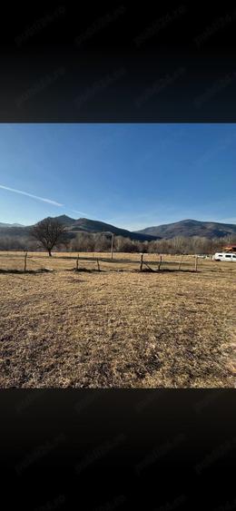 Teren de 3400 mp, în Mlăjet