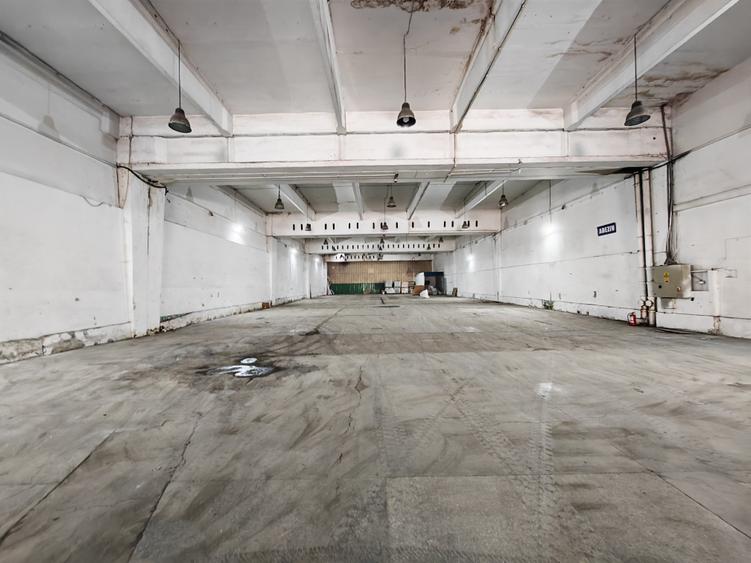 Spațiu industrial, de 1,377 mp, în Zona Industrială
