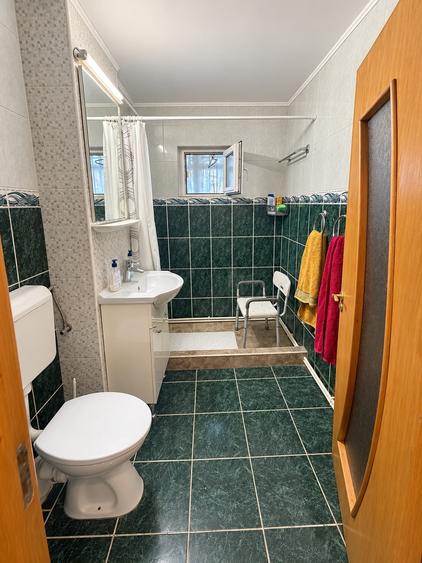 Apartament cu 3 camere decomandat în Dacia