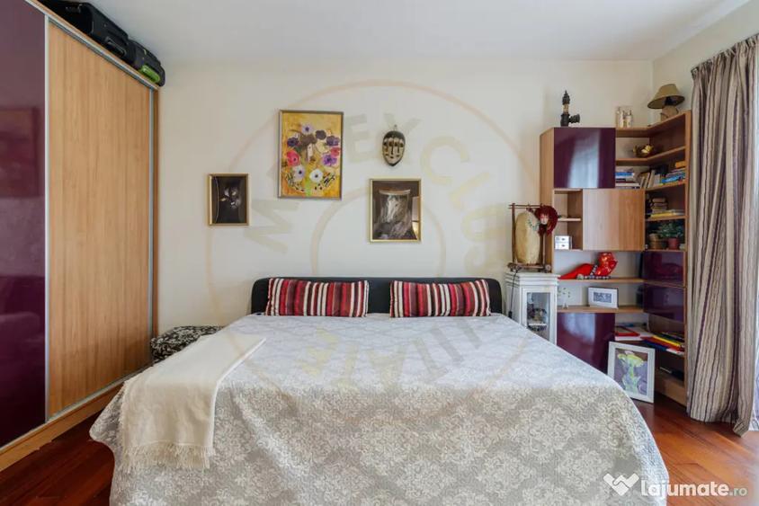 Apartament cu 3 camere semidecomandat, mobilat în Ștefăneștii de Jos