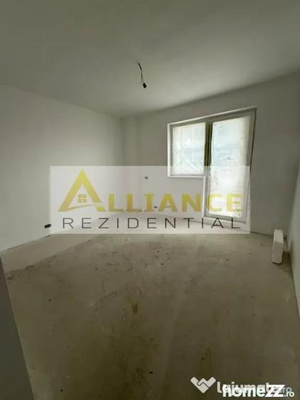 Apartament cu 3 camere decomandat în Berceni