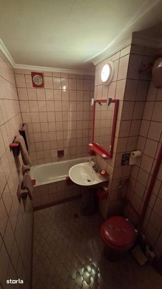 Garsonieră decomandată în Central