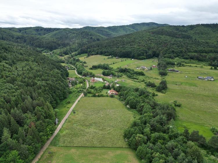 Teren extravilan de 3291 mp, în Vulcan