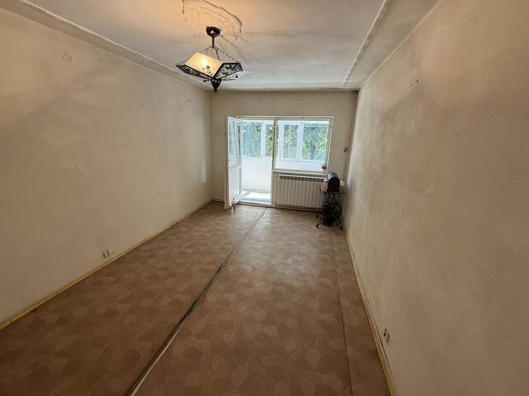 Apartament cu 2 camere decomandat în Anda