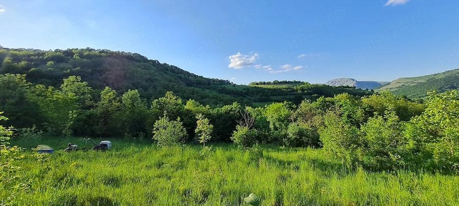 Teren de 2082 mp, în Vălișoara