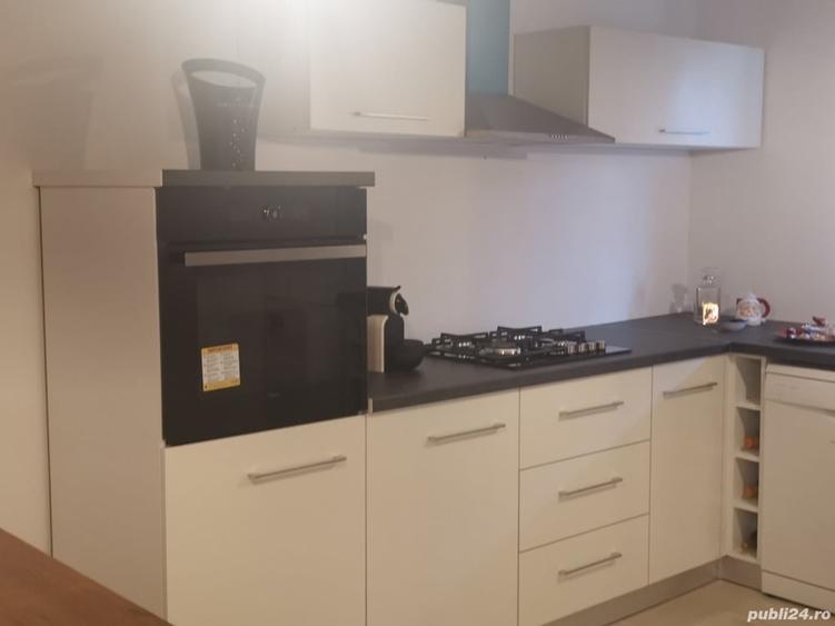 Casă cu 4 camere cu Teren 1385 Mp în Central