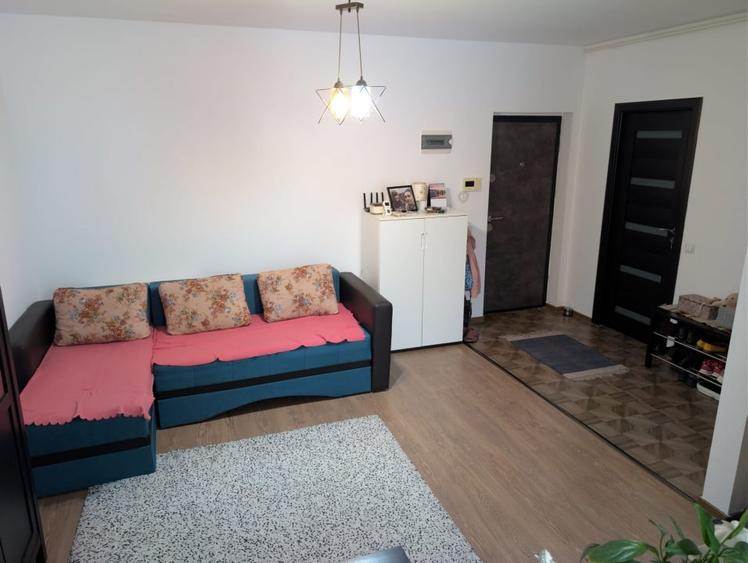 Apartament cu 2 camere semidecomandat, mobilat în Mănăștur