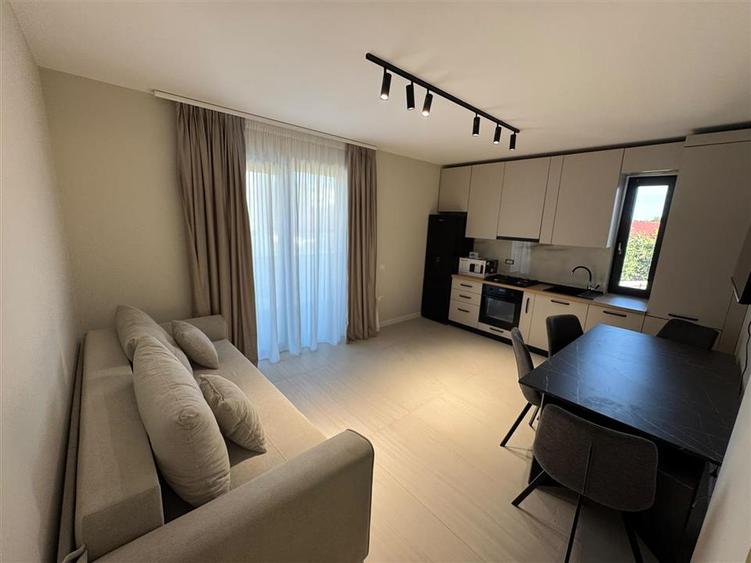 Apartament cu 2 camere decomandat, mobilat în Central — fotografia 3