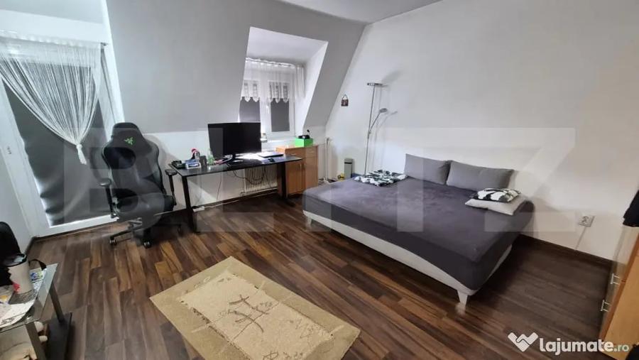 Casă cu 6 camere cu Teren 525 Mp în Cloșca
