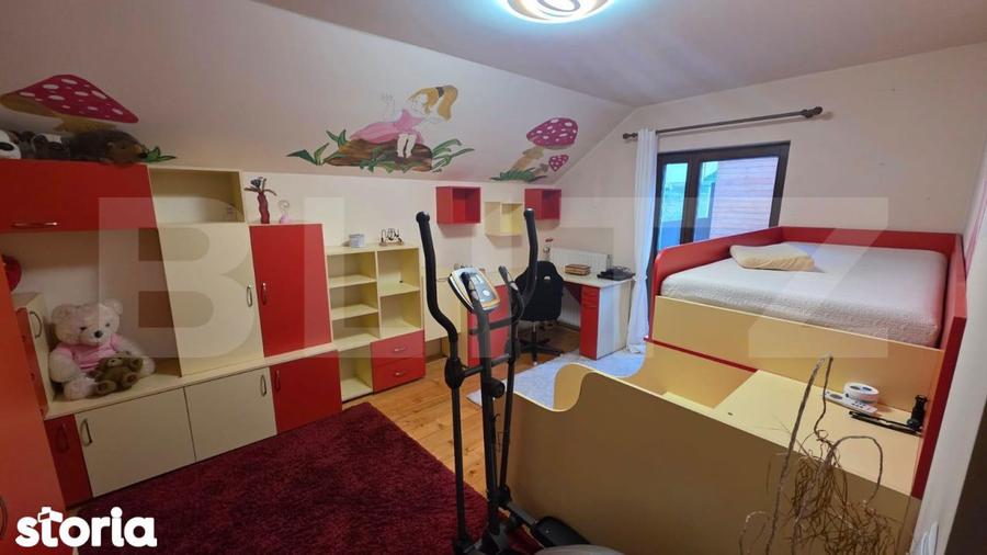 Casă cu 5 camere cu Teren 700 Mp în Corunca