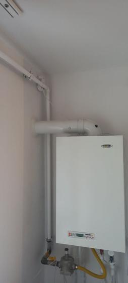 Inchiriez garsoniera decomandata in zona liceelor Pedagogic si Energetic. - 1