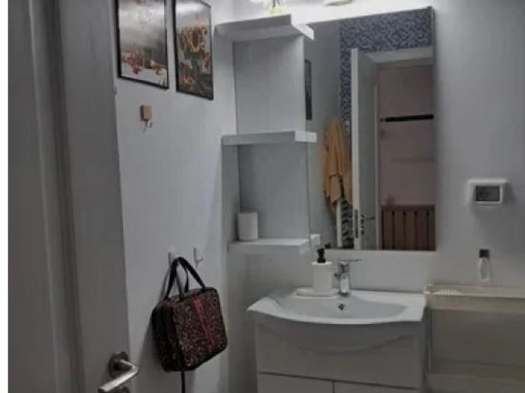 Apartament cu 2 camere decomandat, mobilat în Nord