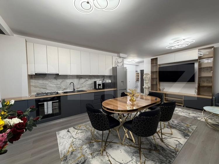 Apartament cu 3 camere semidecomandat, mobilat în Florești