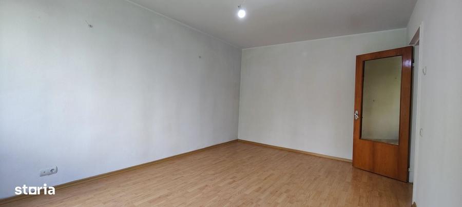 Apartament cu 3 camere decomandat în Politehnica