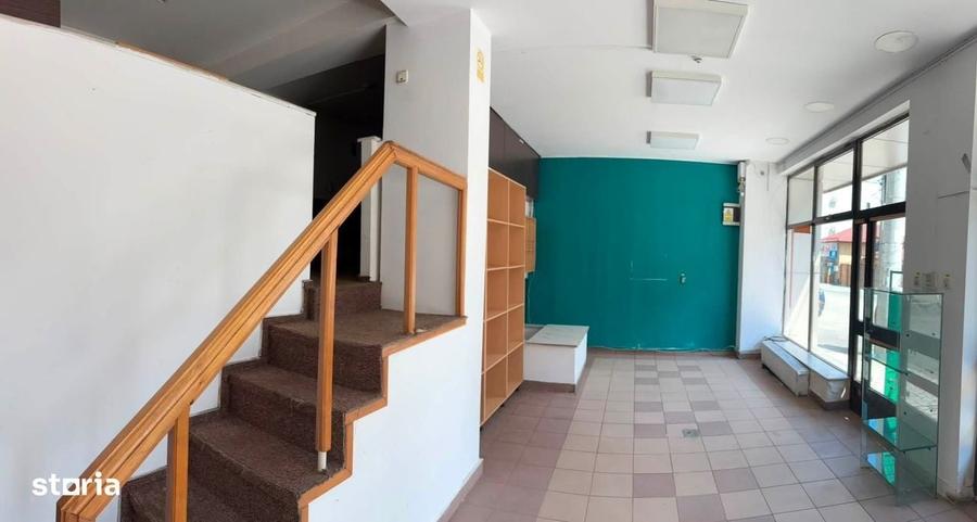 Spațiu comercial, de 70 mp, în Trivale
