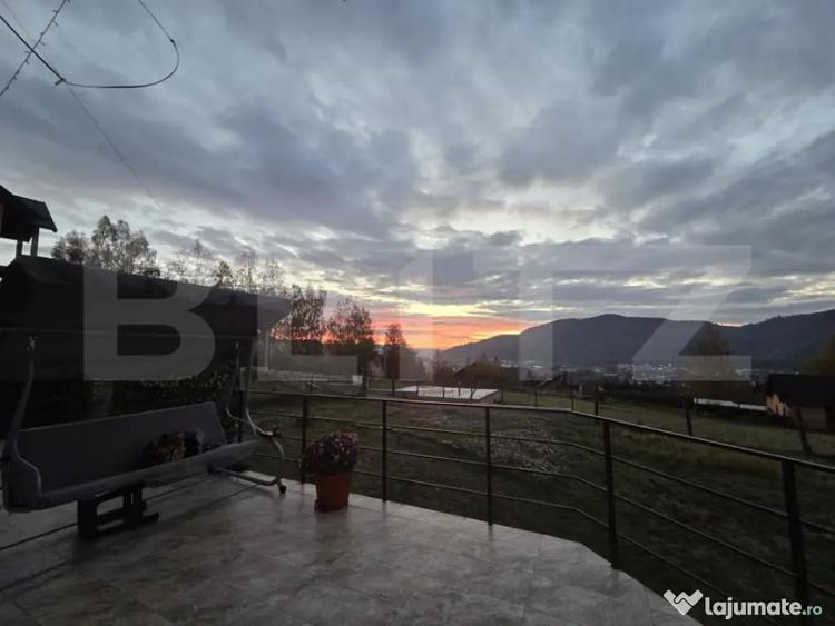 Casă cu 2 camere cu Teren 3000 Mp în Central