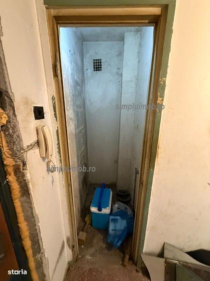 Apartament cu 3 camere în Apărătorii Patriei