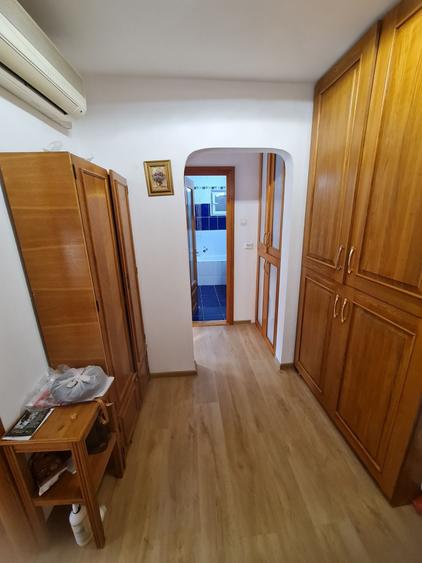 Vind 2camere decomandate et2 - 3