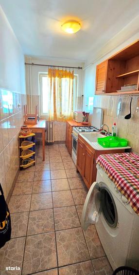 Apartament cu 3 camere decomandat în Independenței