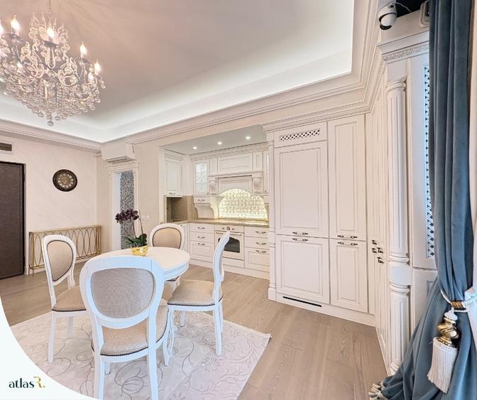 Apartament cu 3 camere decomandat, mobilat în Central