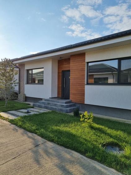 Inchiriere casa 4 camere Tunari - 4