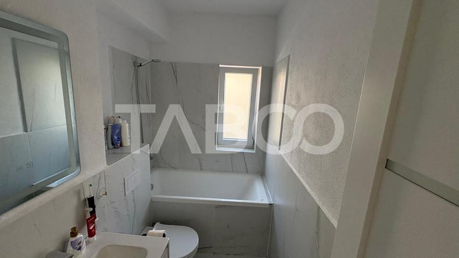 Apartament cu 3 camere decomandat, mobilat în Periferie