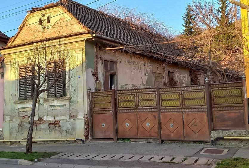 Casă cu 3 camere în Central