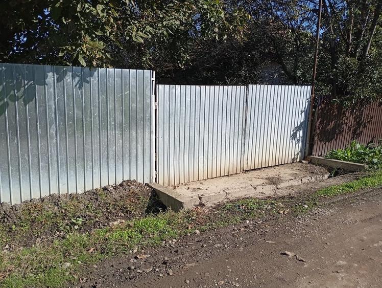 Casă cu 2 camere cu Teren 2134 Mp în Gugești