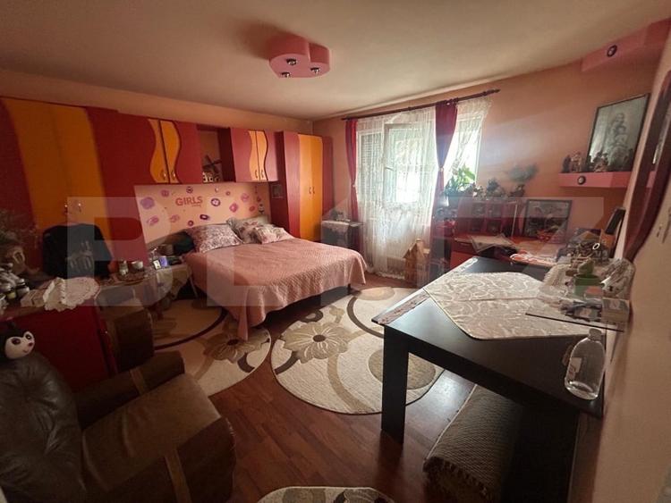 Casă individuală cu 6 camere cu Canalizare în Micro 4