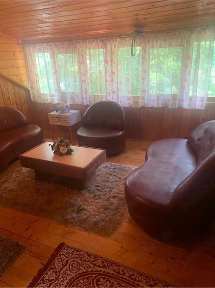 Casă cu 7 camere cu Teren 300 Mp în Lepșa