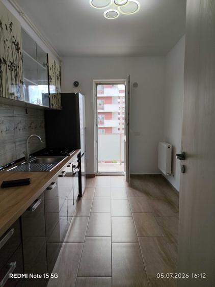 Ofer spre inchiriere apartament 2 camere nemobilat in complexul kristal residence, parcare proprie , contract de inchiriere. Pret 350 euro - 7