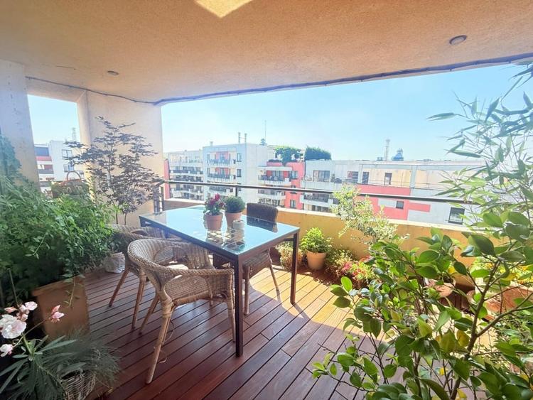 Apartament cu 4 camere decomandat, mobilat în Ștefan cel Mare