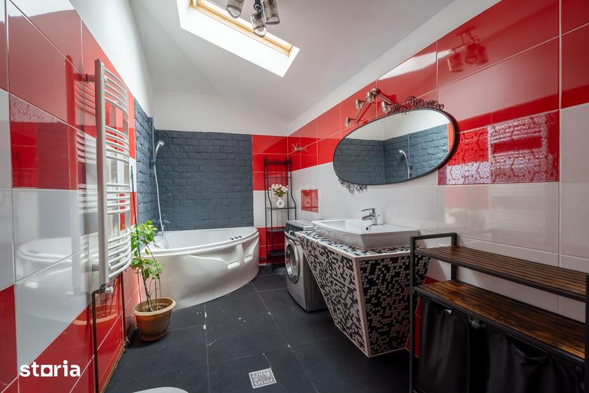Apartament cu 4 camere semidecomandat, mobilat în Central