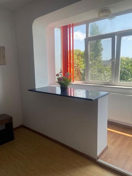 Apartament cu 2 camere semidecomandat în Dacia