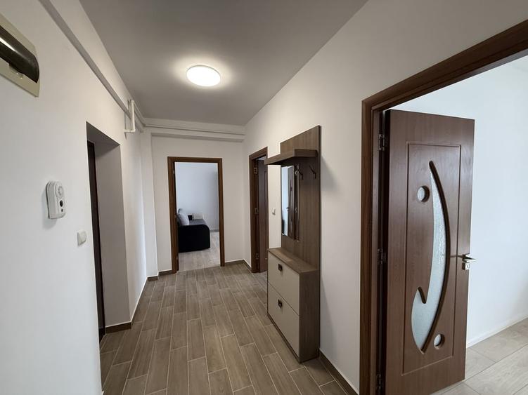 Apartament cu 3 camere decomandat în Vest
