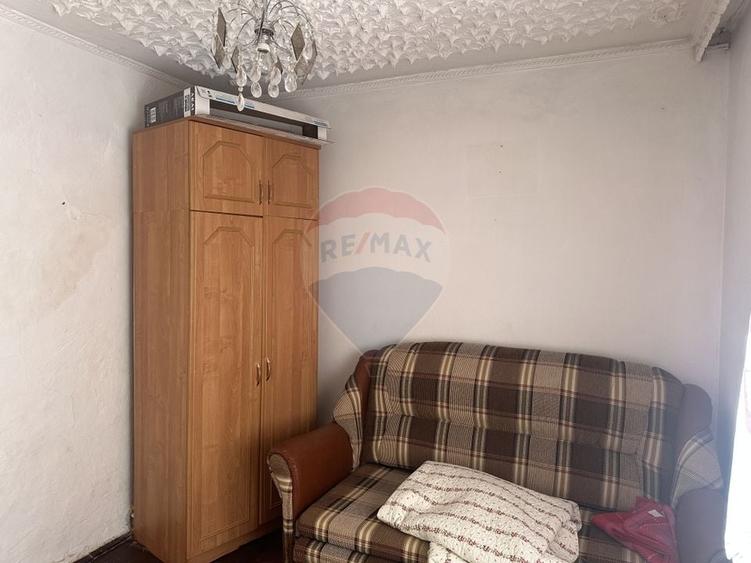 Apartament cu 2 camere semidecomandat în Mărăței