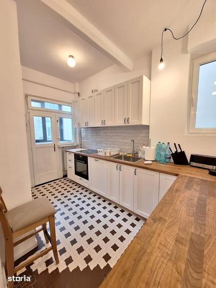Apartament cu 4 camere în Centrul Istoric