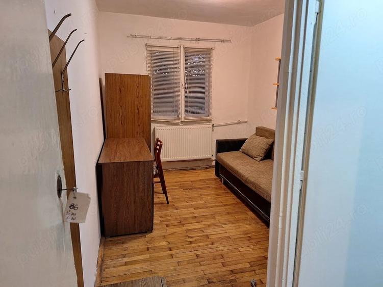 Garsonieră decomandată în Complex Studențesc