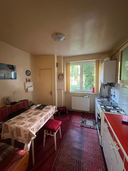 Apartament cu 2 camere semidecomandat în Calea București