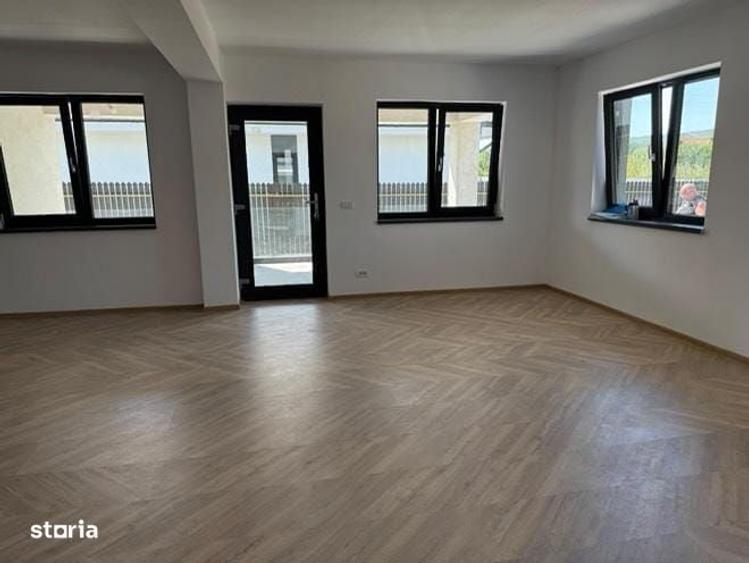 Casă cu 3 camere în Hemeiuș