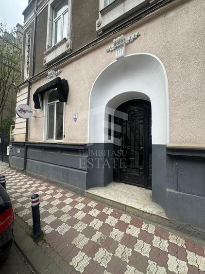 Spațiu comercial, de 160 mp, în P-ța Romană
