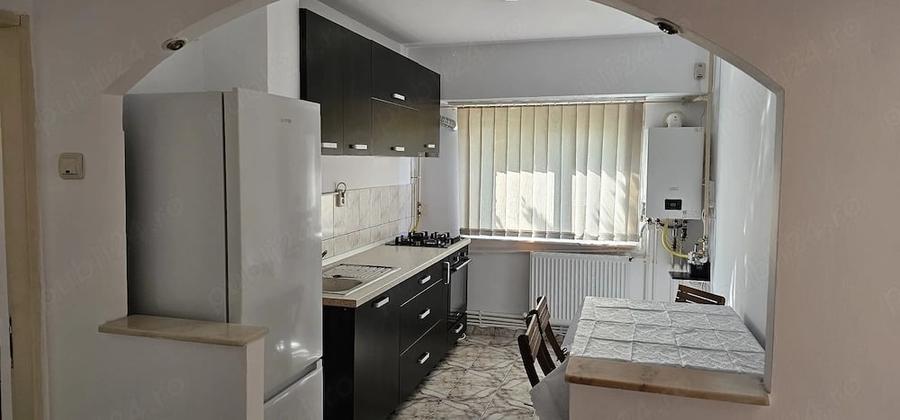 Apartament cu 2 camere decomandat în Casa de Cultură