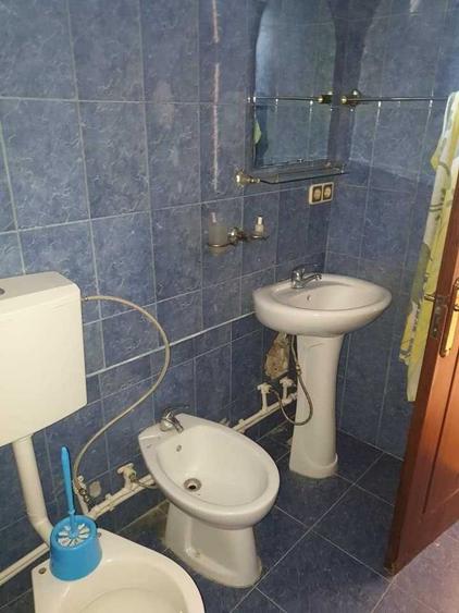 Casă cu 4 camere în Deveselu