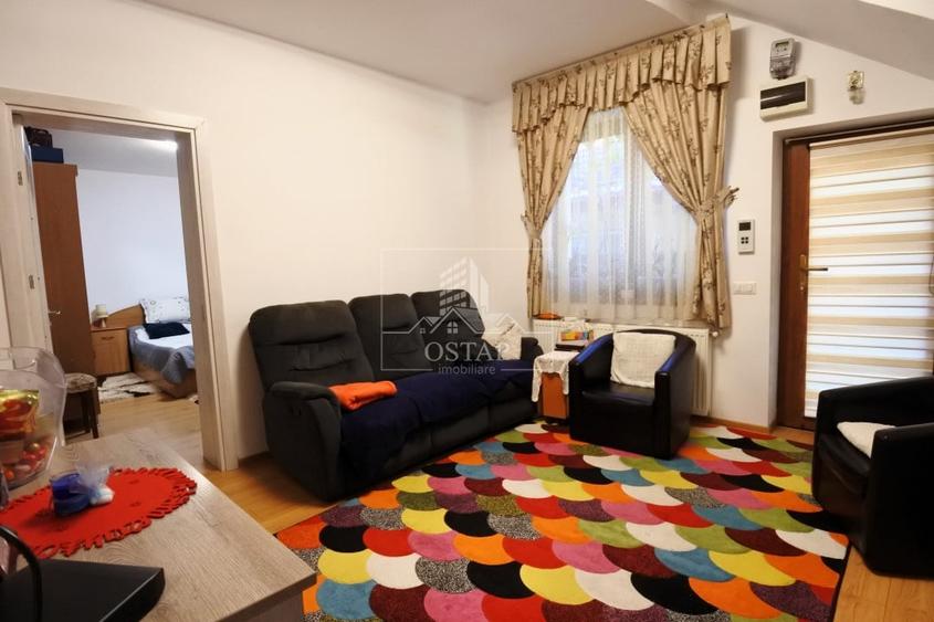 Duplex cu 11 camere cu Canalizare în Tache