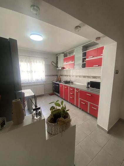 Apartament cu 2 camere decomandat în Vitan